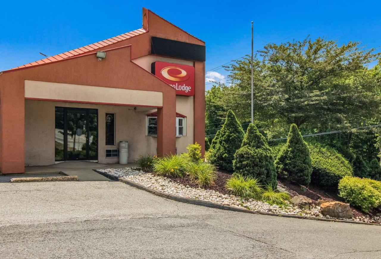 Econo Lodge Pittsburgh I-79 Exterior photo